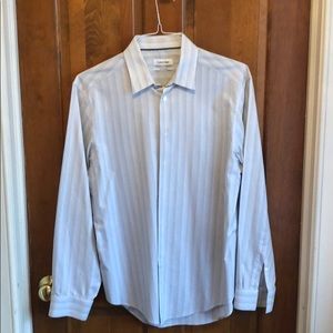 Men’s Calvin Klein slim fit dress shirt.